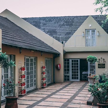 Amoris Guest House-Waterkloof Ridge Pretoria Bagian luar foto