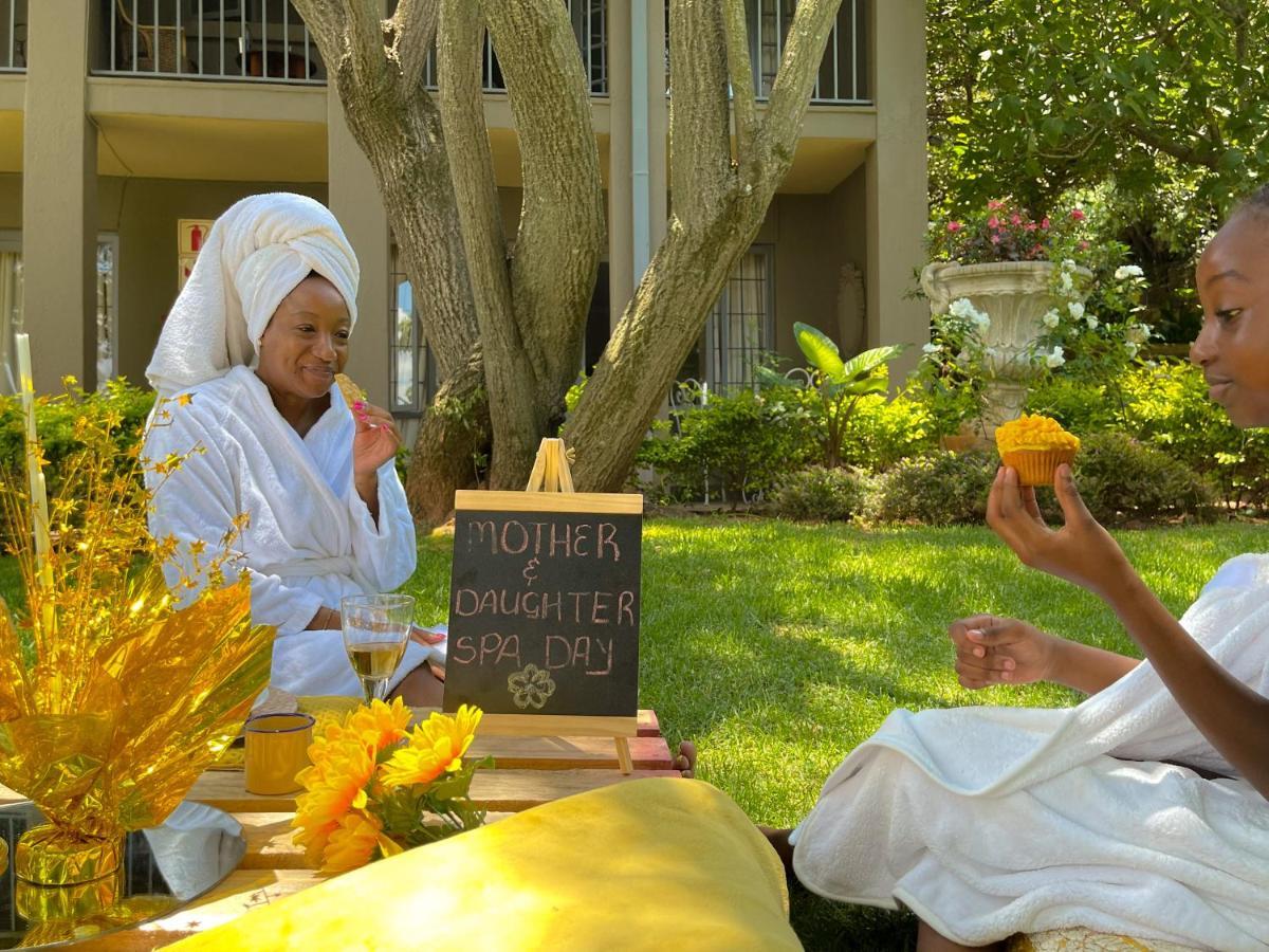 Amoris Guest House-Waterkloof Ridge Pretoria Bagian luar foto