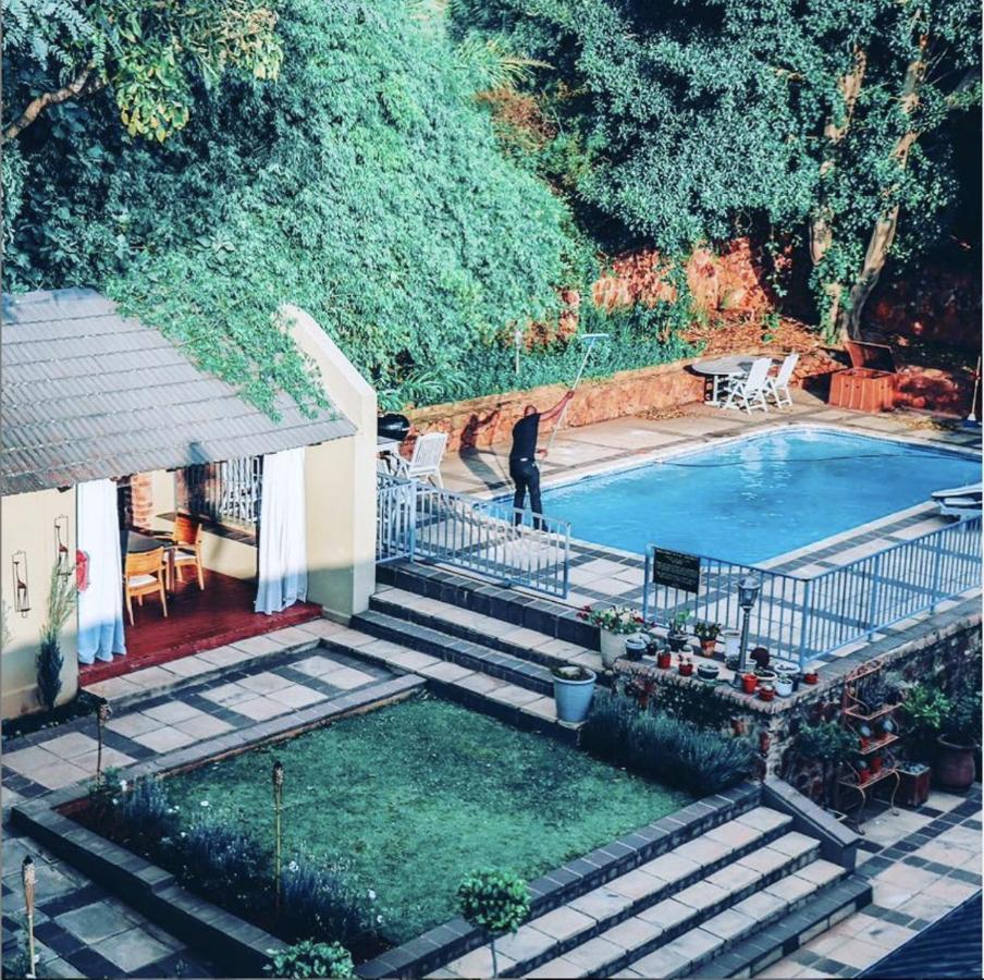 Amoris Guest House-Waterkloof Ridge Pretoria Bagian luar foto