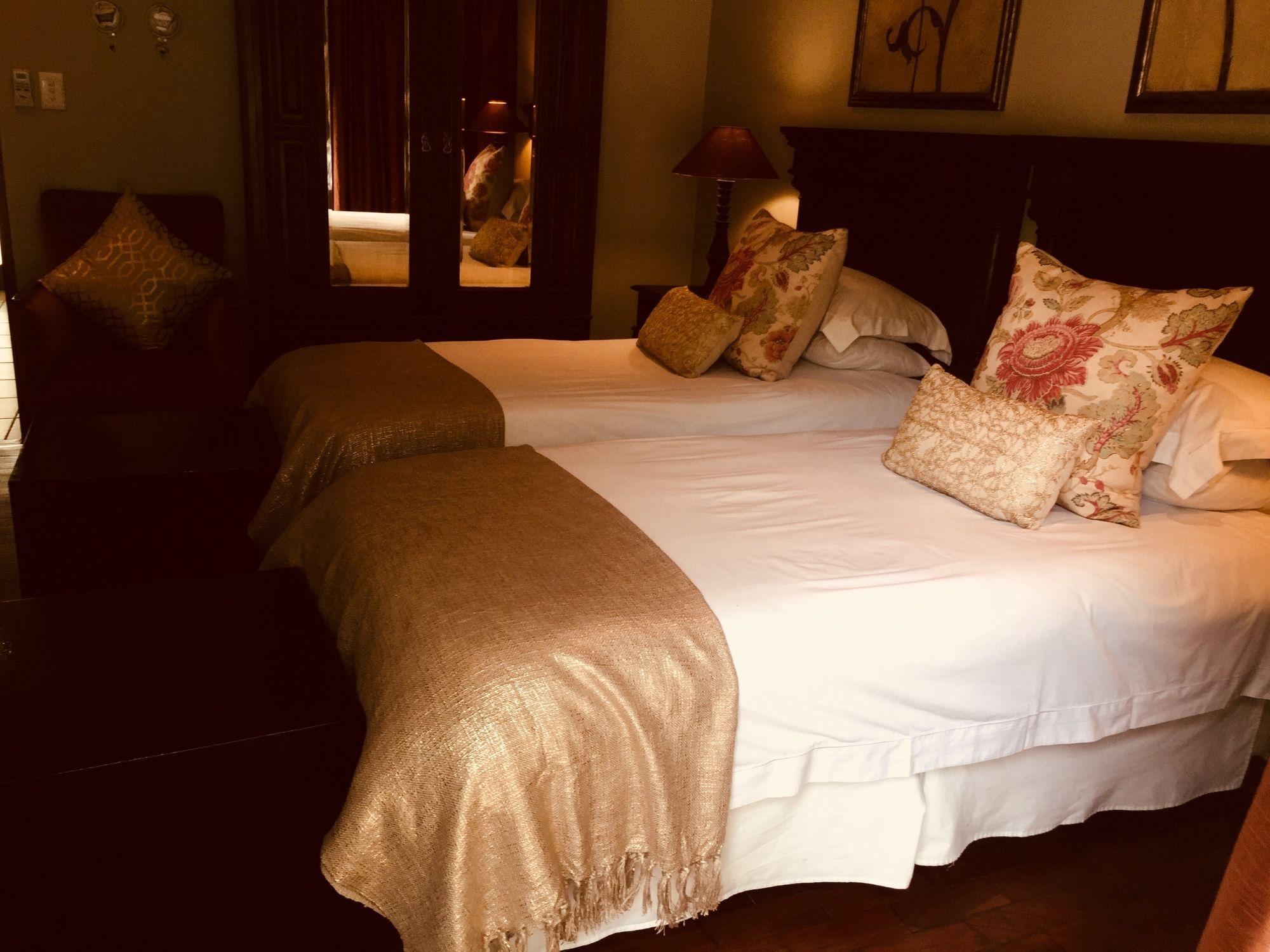 Amoris Guest House-Waterkloof Ridge Pretoria Bagian luar foto