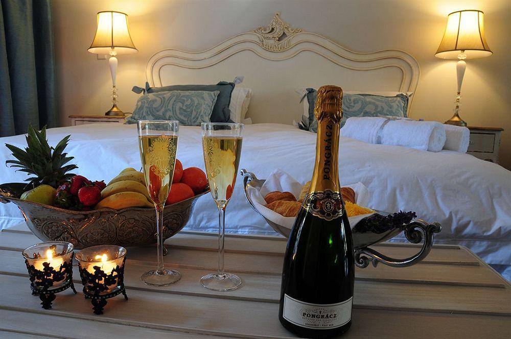 Amoris Guest House-Waterkloof Ridge Pretoria Bagian luar foto