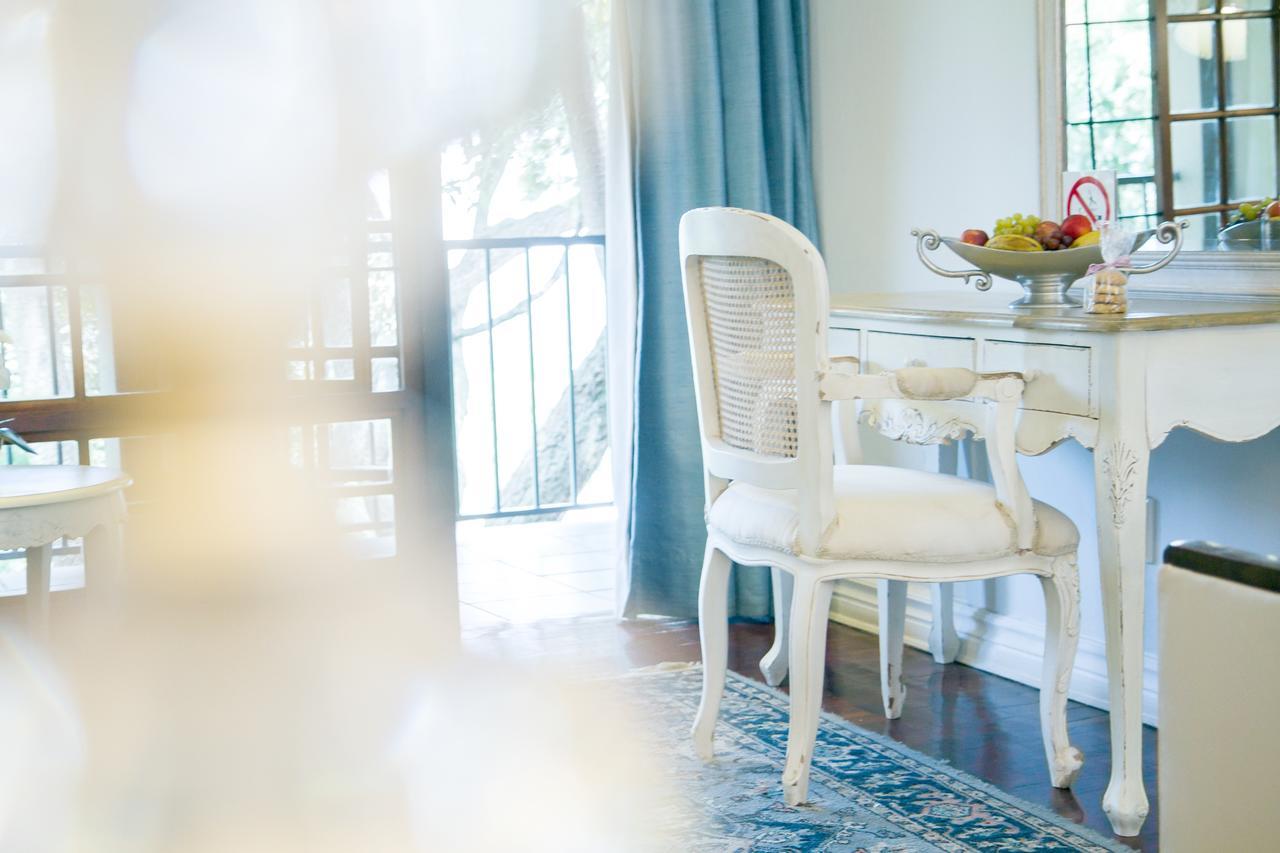 Amoris Guest House-Waterkloof Ridge Pretoria Bagian luar foto